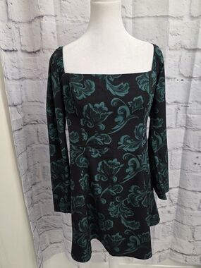 Abercrombie & Fitch Black Long-Sleeve Dress with Green Scroll Print Size Large